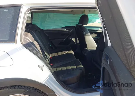 2019 Volkswagen Golf Alltrack Tsi S/Tsi Se/Tsi Sel z USA, uszkodzony, nr VIN 3VWM17AU5KM519857